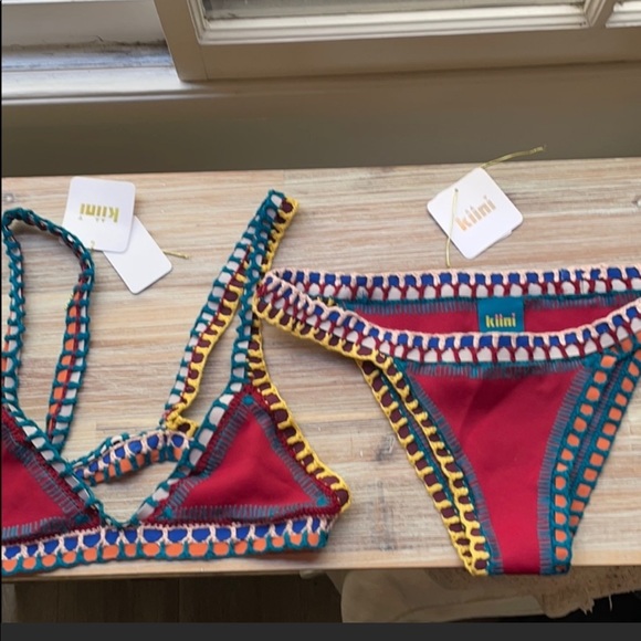 KIINI - Soley triangle bikini top - size medium - Picture 3 of 5